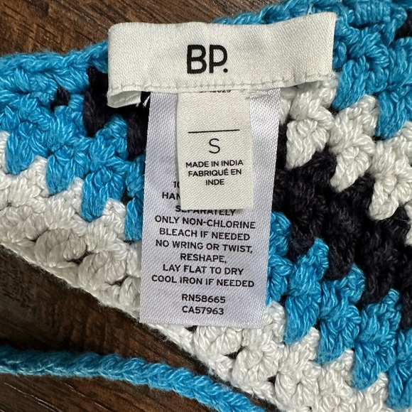 BP Crochet Zig Zag Stripe Tie Back Halter Crop Top Blue small USED FLAWED - Picture 7 of 13